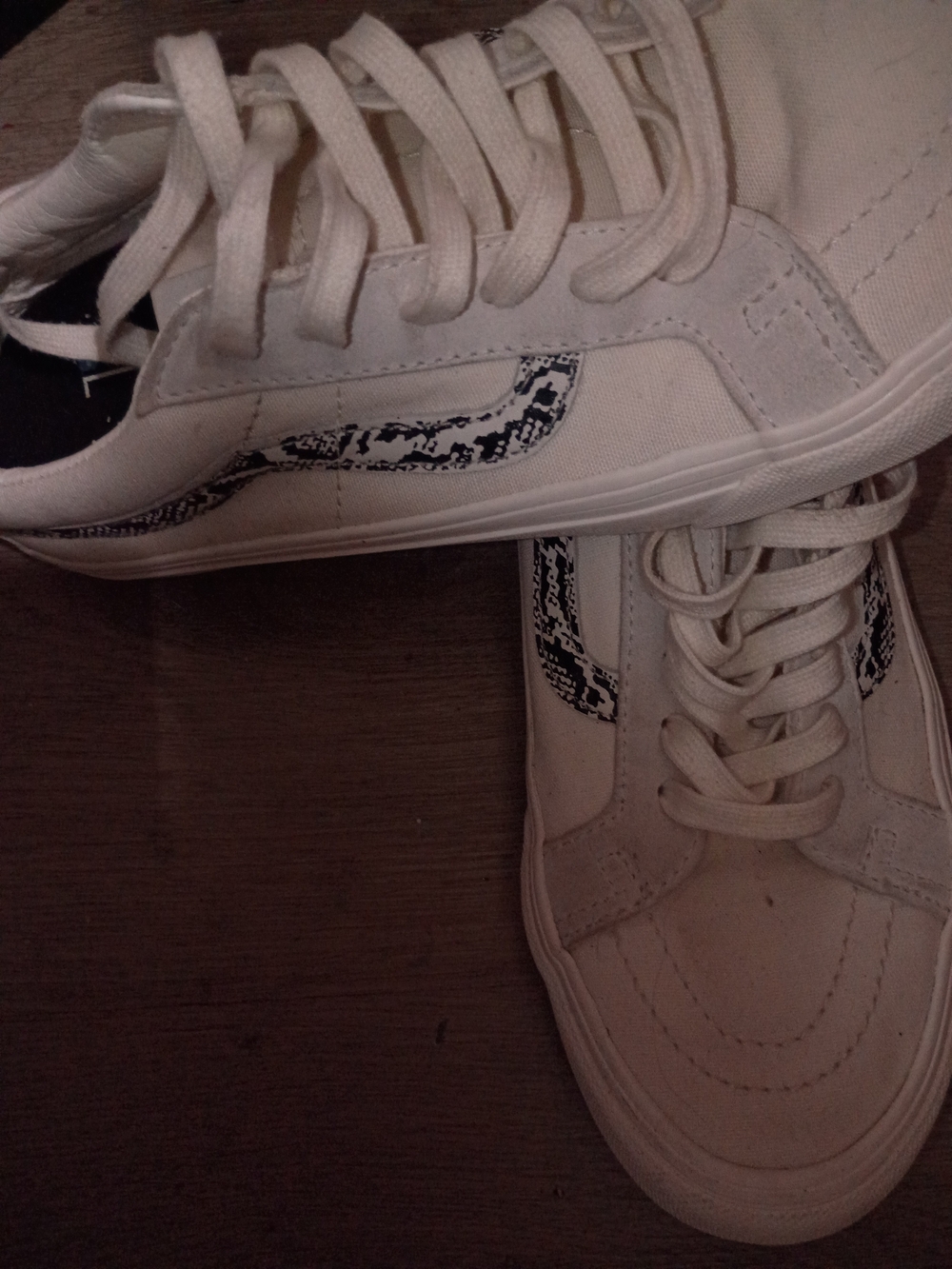 Vans Sk8-Low Reissue SF "Snakeskin Marshmallow White, woman's sz 8.5